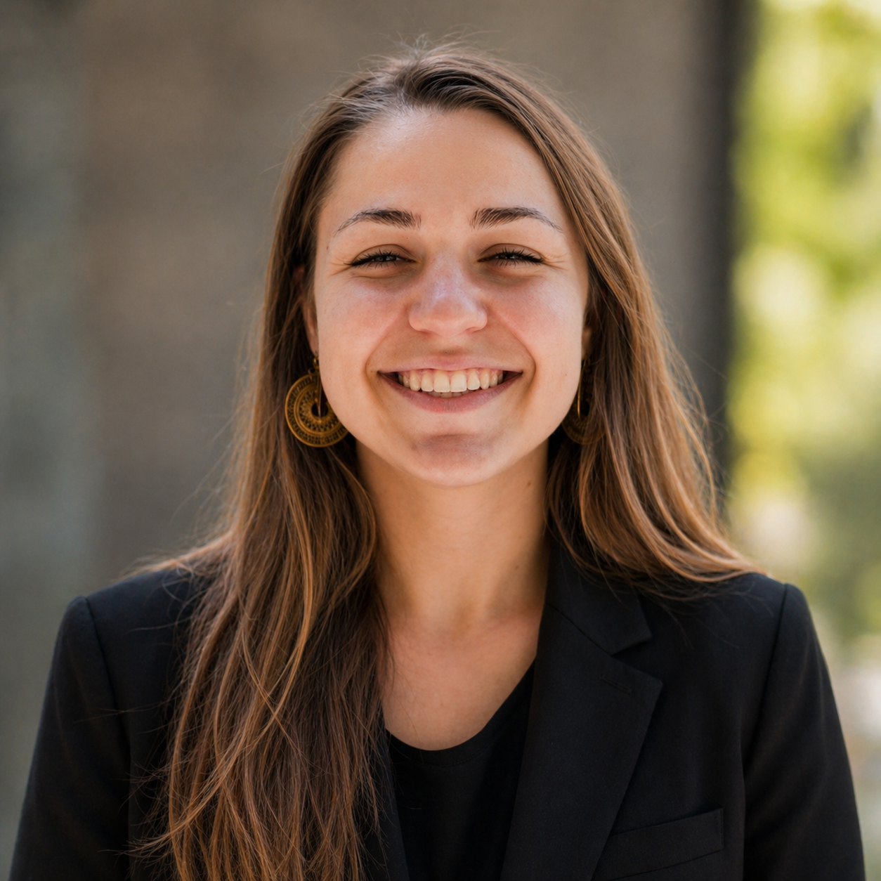 Madison Levine headshot